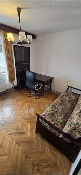 Apartament 2 camere decomandat  - Zona Lipovei - 3