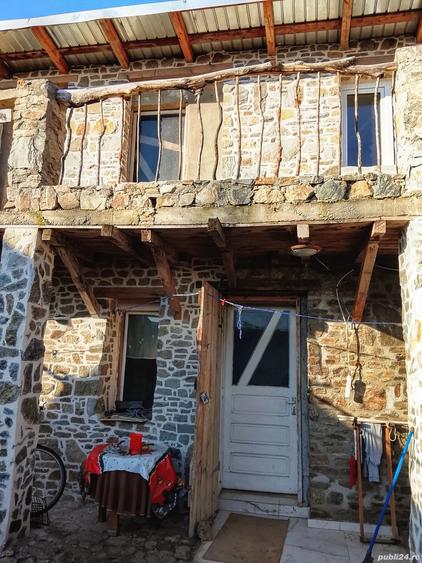 Cas de vinzare in Ocna Sibiului din piatr anul 2019 . - 3