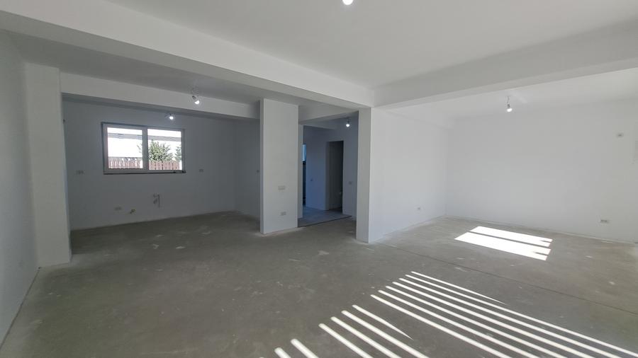 VILA LUX IN COMPLEX REZIDENTIAL - 11