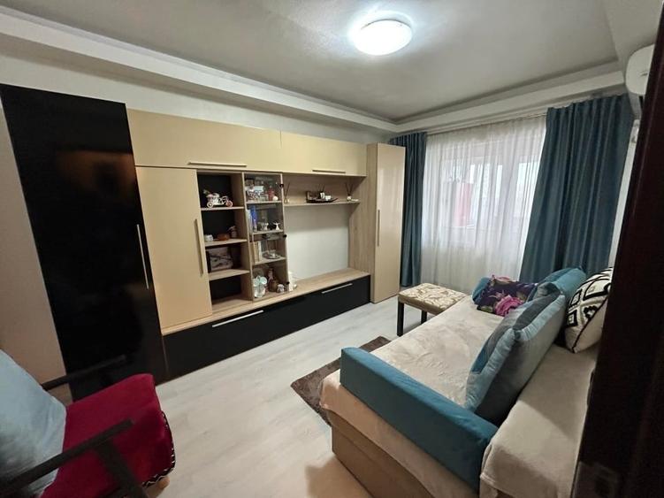 Vând garsonieră pe aleea Pelicanului, 23 mp, et 3/4 - 1