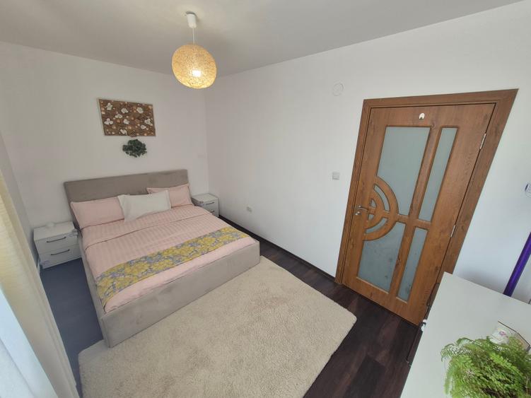 2 Cam-Lux-1 Min Spitalul Judetean-54 MP--Balcon-Mobilat-Centrala--85.000 Euro ! - 6