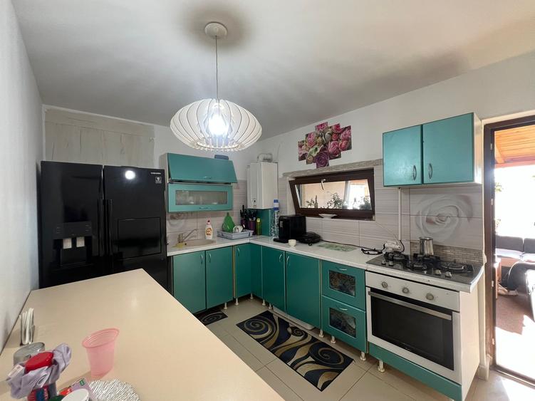 Casă tip duplex – mobilată și utilată – 4 camere-250 mp teren - 12