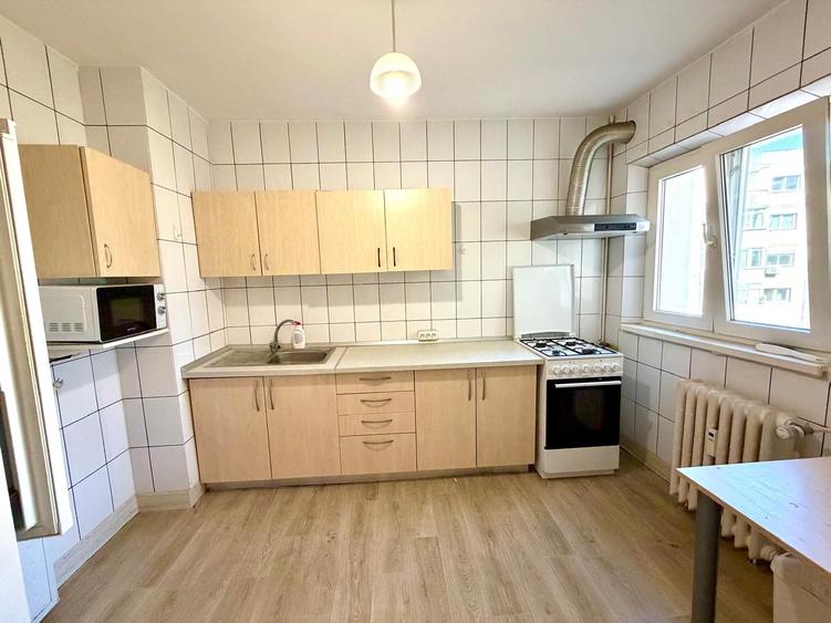 Tineretului, apartament 2 cam 1983 - 1