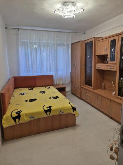 Inchiriez apartament ultracentral. - 3