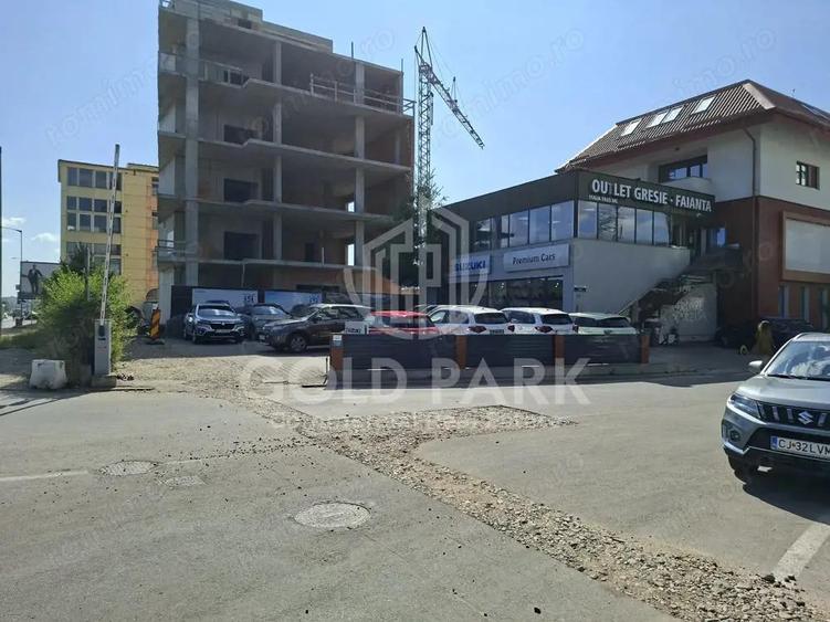 Spatiu Comercial/Showroom - zona BMW/METRO/E60 - 220 mp - 6