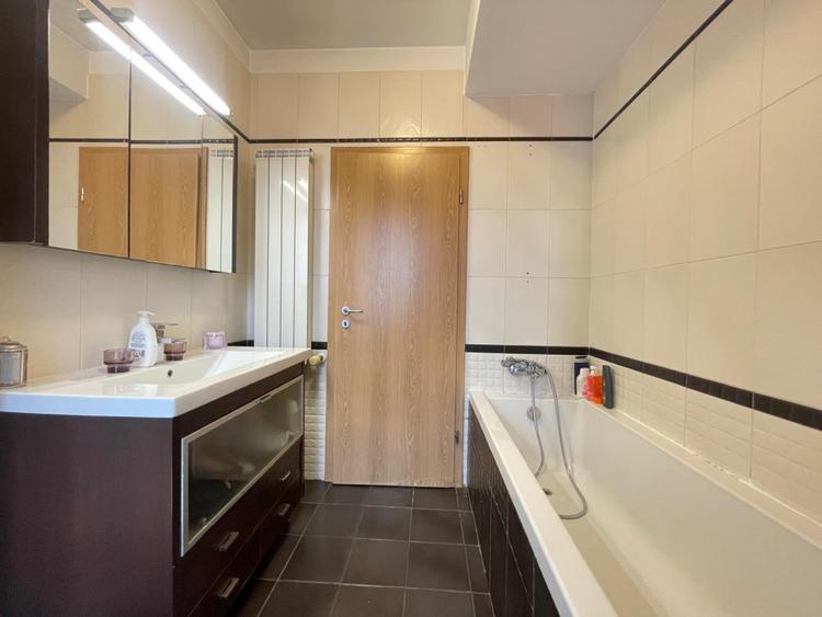 Apartament cu 5 camere si terasa spatioasa + 2 locuri de parcare - 5