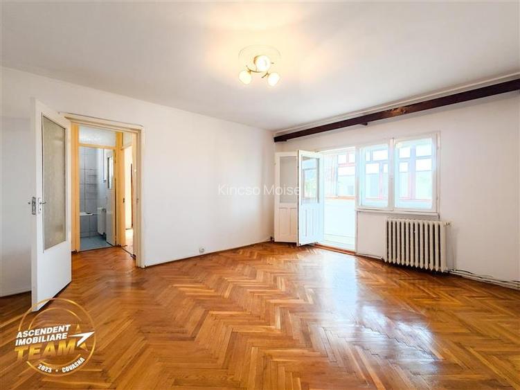 Apartament cu 2 camere semidecomandat în Lenin