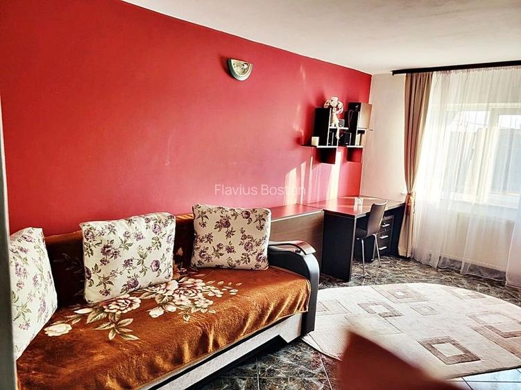 Codlea, apartament 2 camere decomandat, etaj 1, mobilat, 75000 euro