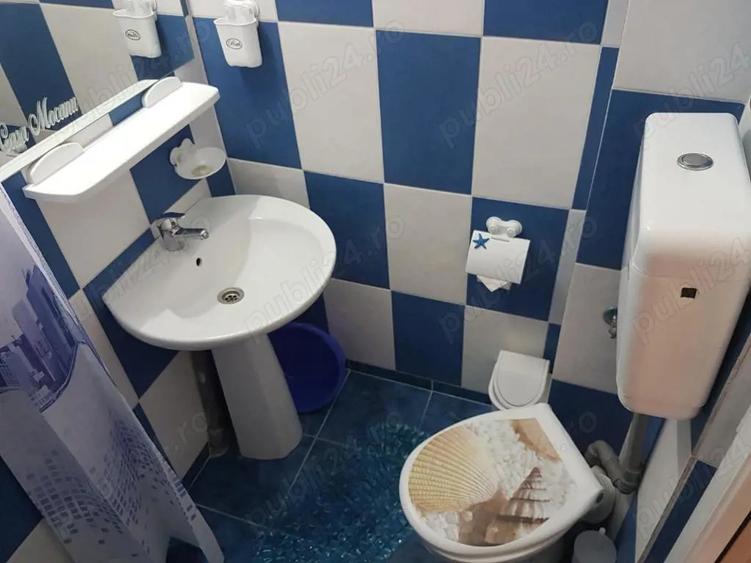 Pensiunea de vanzare Costinesti str.Meduzei , 14 camere - 7