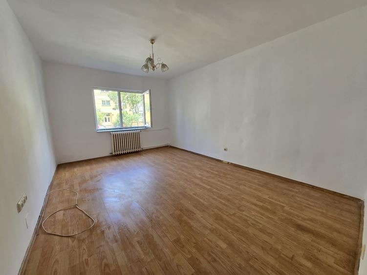 Garsonieră decomandată în Sânmartin