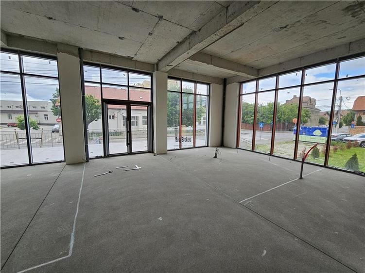 Spatiu Comercial - 200 mp - Showroom - Servicii - Clinica Medicala - 16