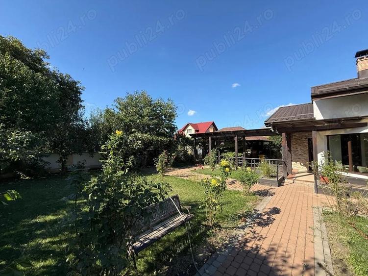 Proprietate Deosebita in Radauti . Casa de vanzare cu 1000mp2 teren direct proprietar Comision 0% - 6