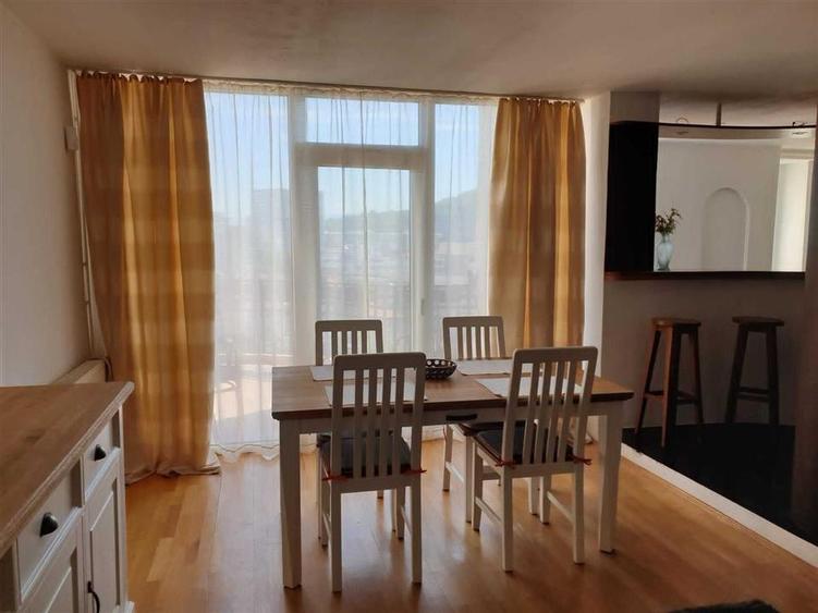 Apartament 3 camere zona Aula Universitatii - 1