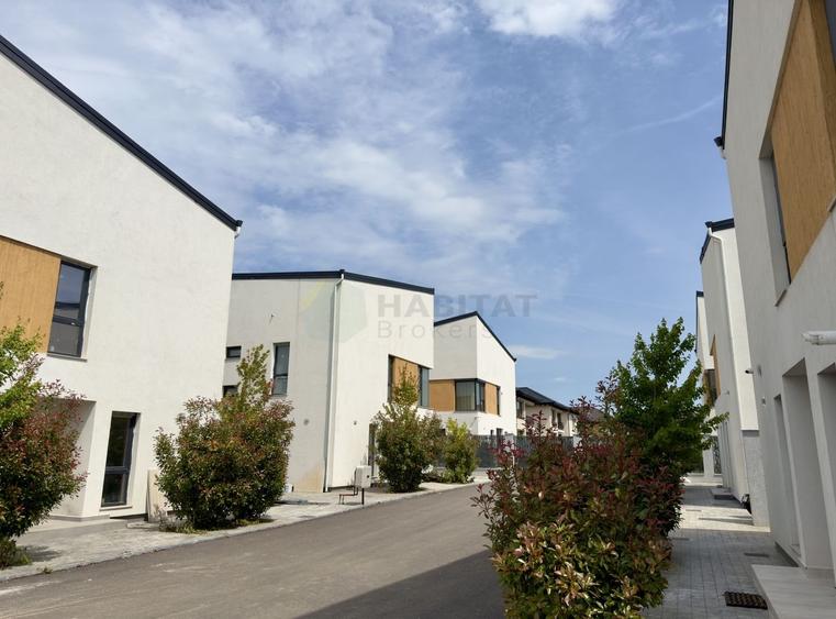 Vila individuala 5 camere Tunari 1 Decembrie - 24