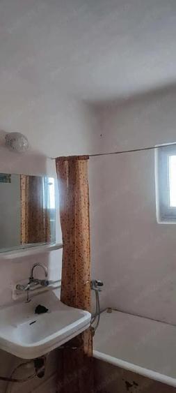 Apartament 3 camere, decomandat, et. 4, zona Jiul - 6