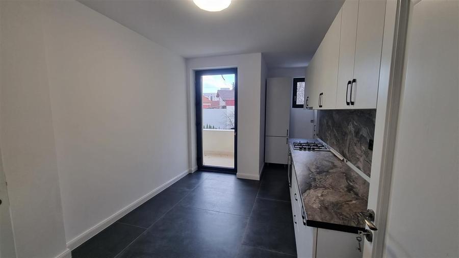 Vila - Bloc modern de 11 camere zona Centrul Civic , Onix - 17