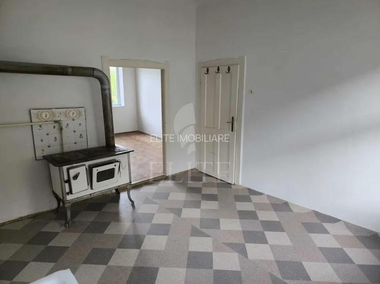 Apartament o camera în zona SEMICENTRALA Apartament o camera în zona SEMICENTRALA