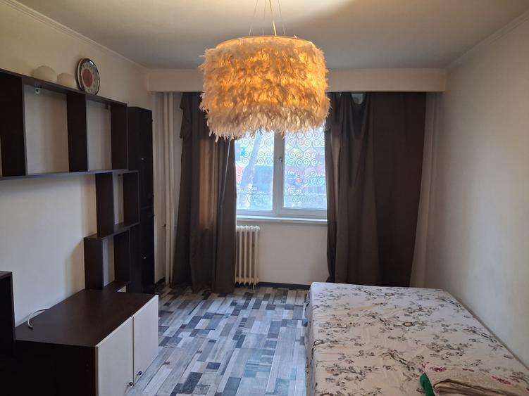 Vanzare Garsoniera Bloc Mixt Berceni Aparatorii Patriei - 1