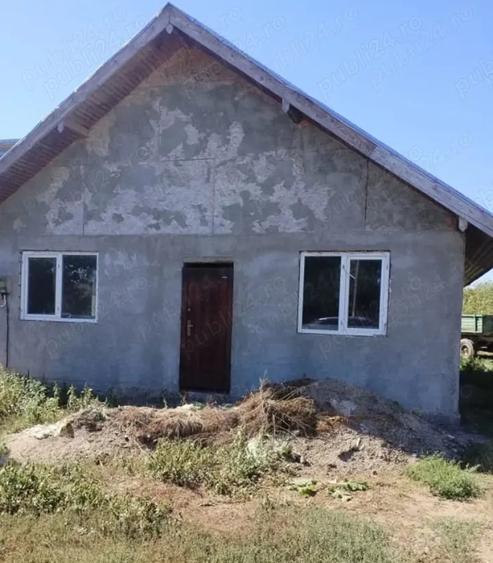 casa de vanzare cu mansarda la gri - 5