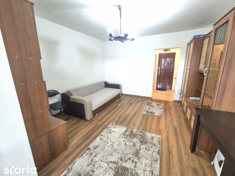 Inchiriere garsoniera semidecomandata zona Tractorul Coresi cu parcare - 13