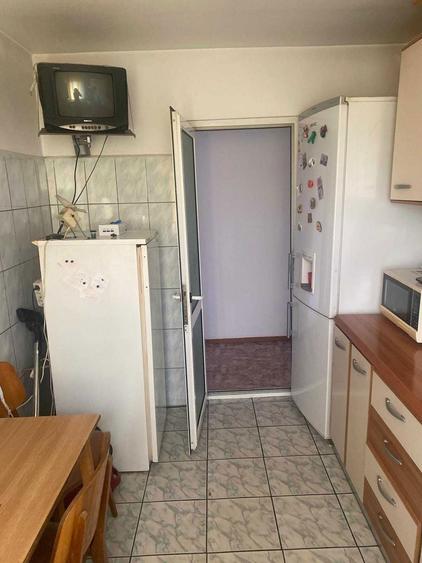 Vand apartament 3 camere Central, Oltenita Foarte spatios, ideal pentru tineri si familii - 6