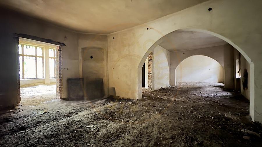 Cladire 12 incaperi, Teren 3.457 mp Str.Iuliu Maniu Nr.13 -Carei- Jud. Satu Mare - 6