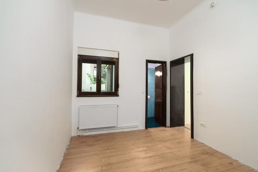 VILA INTERBELICA DE 550 MP-FOISORUL DE FOC - 10