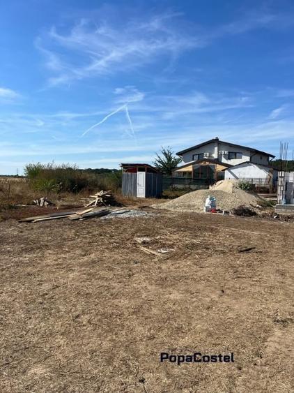 Balotesti teren 573 mp deschidere 24 ml zona in plina dezvoltare - 2