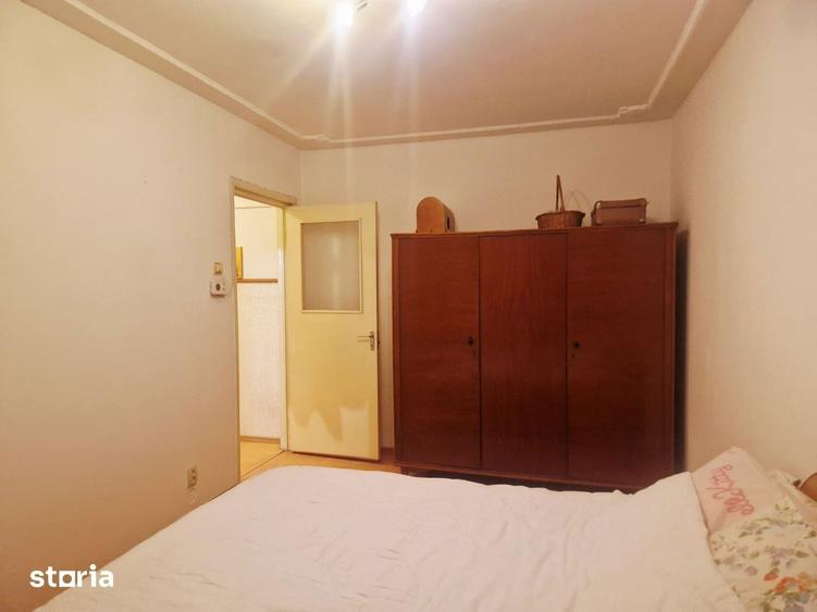 EXCLUSIV- Cafrom Imobiliare - VEST - Apartament 3 Camere de Vanzare - 2