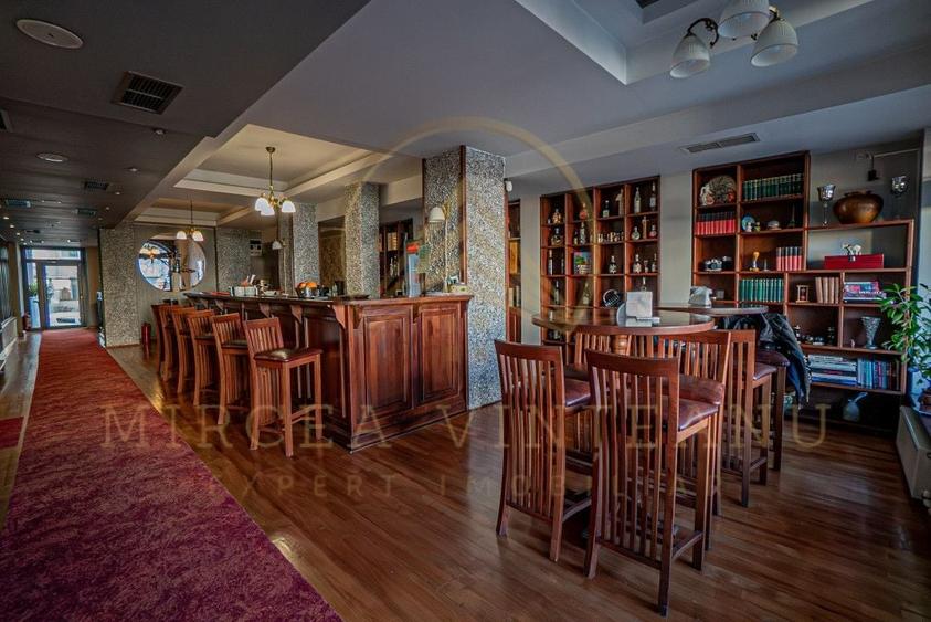 Hotel 3 Stele de Vânzare la  Delfinariu, aproape de Mamaia - 7