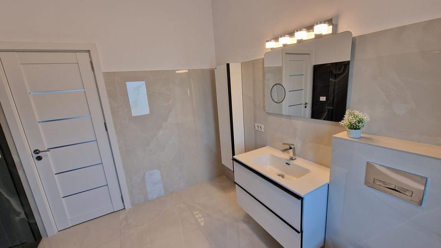 De vanzare 1/2 Duplex Sacalaz - 11