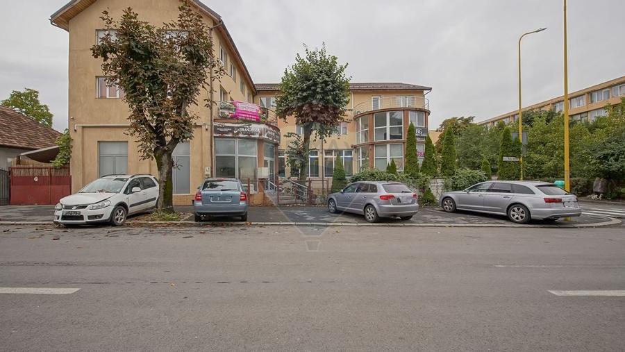 Spatiu comercial stradal- 120 mp-  Zona Astra - 9