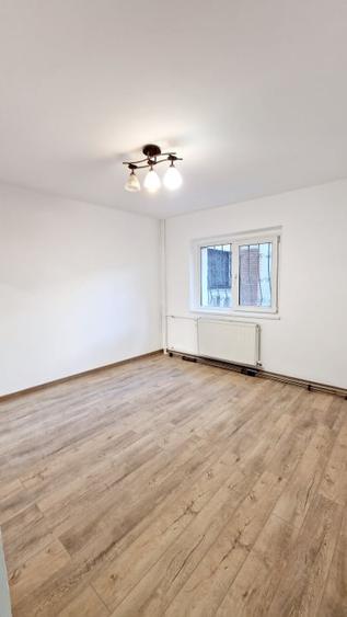 Chirie Apartament 3 Camere Parter–Ideal Birou,Studio sau Activitati Profesionale - 8