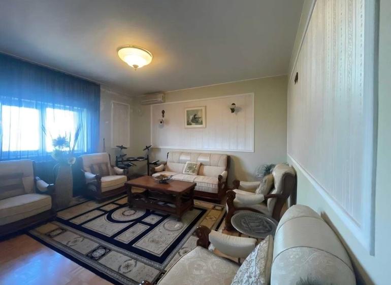 Iancu Nicolae:Vila individuala impresionanta, piscina proprie si teren de 1500 ! - 2