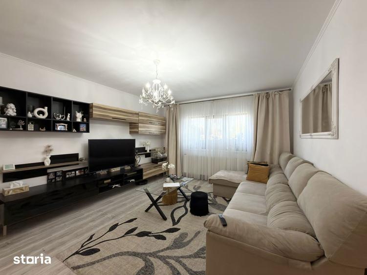 Casă cu 4 camere cu Teren 458 Mp în Sânmihaiu Român
