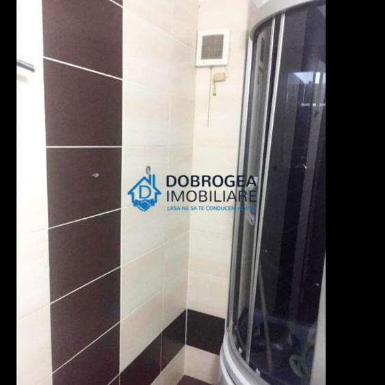 Apartament cu 3 camere decomandat în Păcii