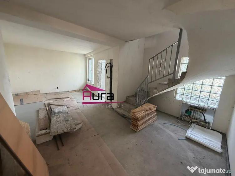 Casă cu 4 camere cu Teren 140 Mp în Neptun