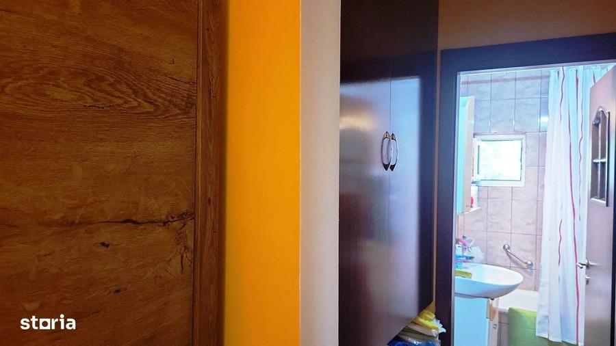 Apartament cu 3 camere decomandat în Micro 3