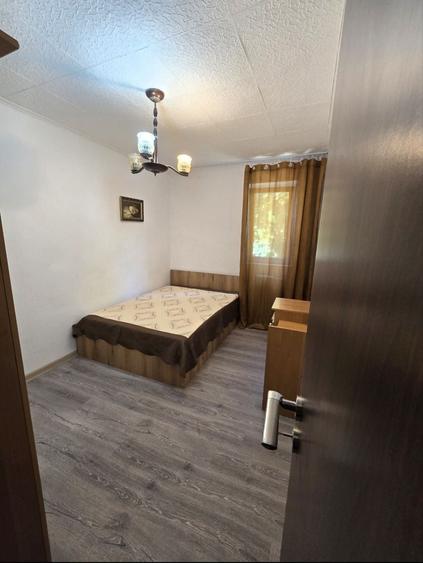 Garsonieră decomandată în Războieni
