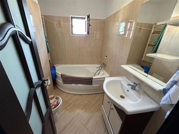 Apartament 2 camere, zona Piata Moldovei, etaj 5 - 9