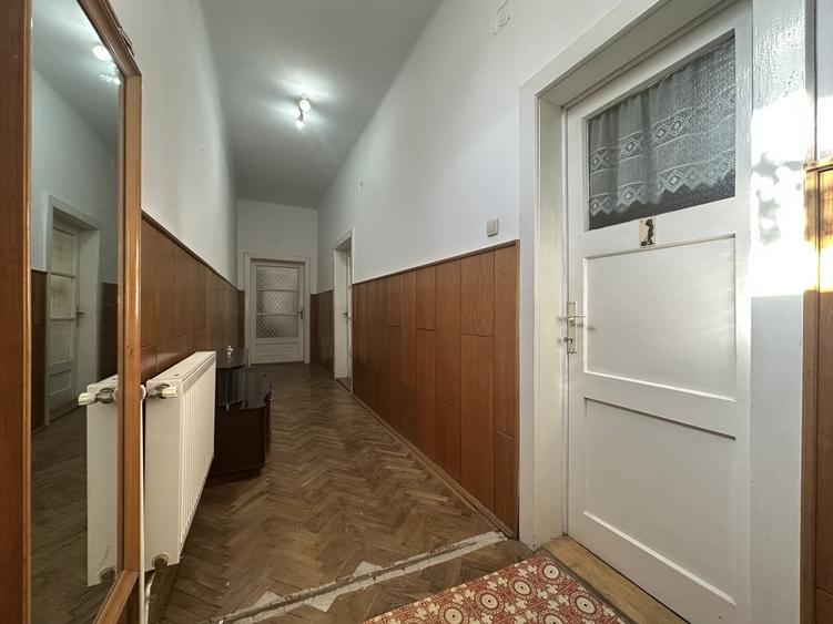 Apartament semidecomandat în Centrul Istoric