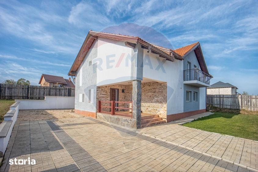 Casă cu 4 camere cu Teren 620 Mp în Bod