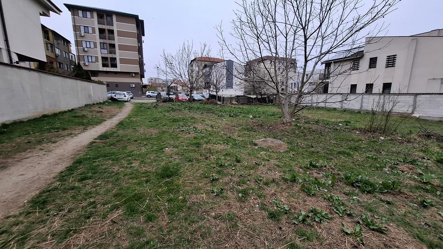 Teren Construcții intravilan de 500 mp, în Kamsas