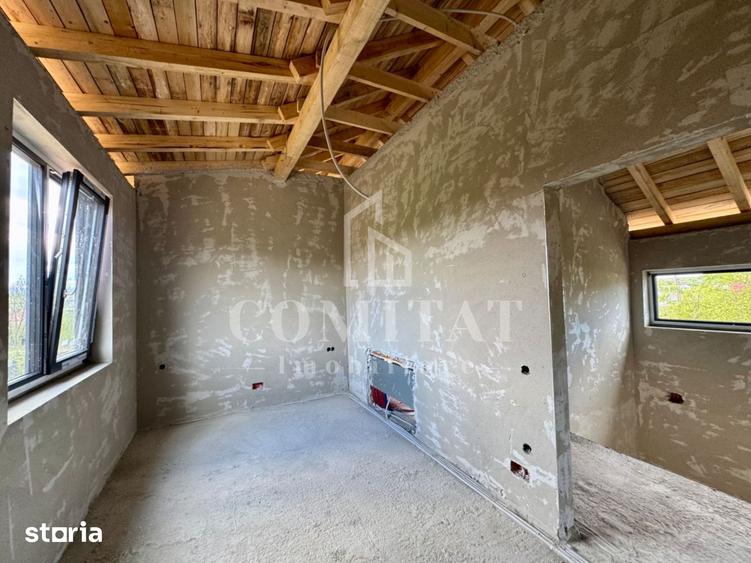 Casă cu 6 camere cu Teren 1103 Mp în Ciurila