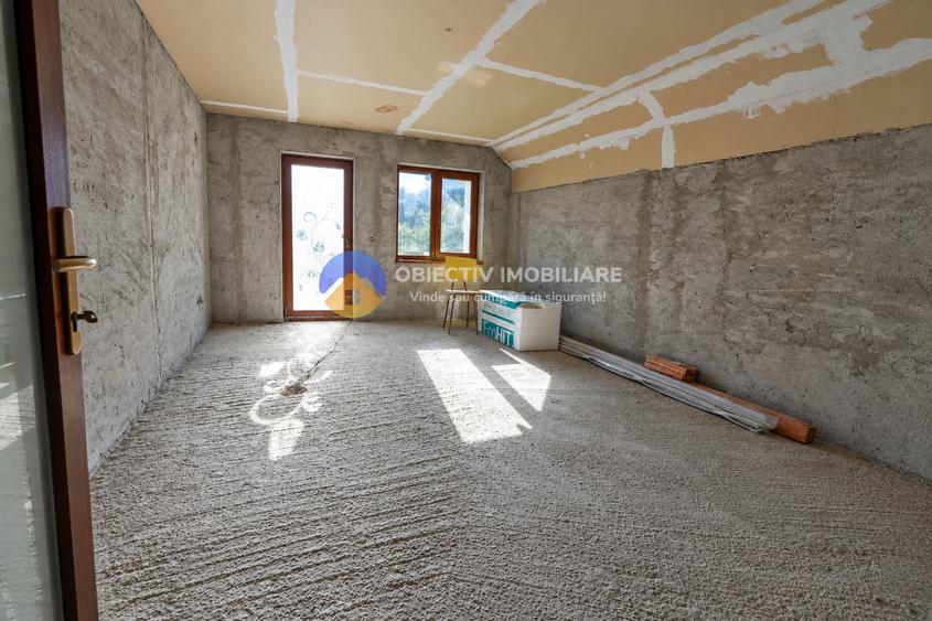 Casă individuală cu 5 camere cu Teren 2405 Mp în Pângărați