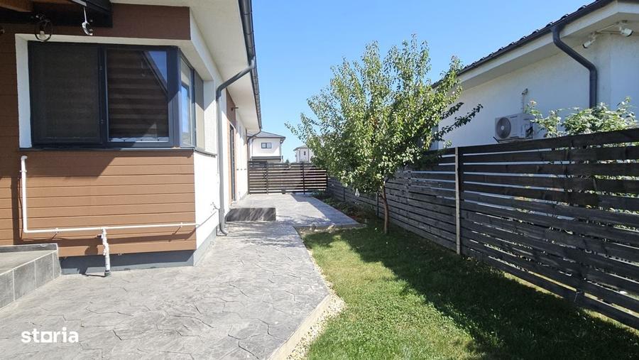Casă cu 4 camere cu Teren 338 Mp în Tunari