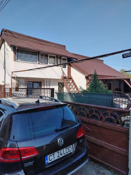 Casă cu 6 camere cu Teren 250 Mp în Costinești