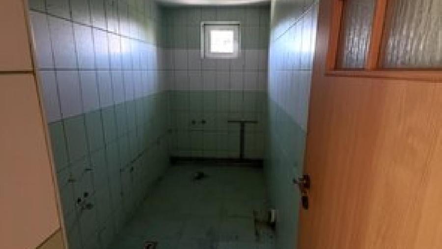 Apartament cu 3 camere semidecomandat în Nord