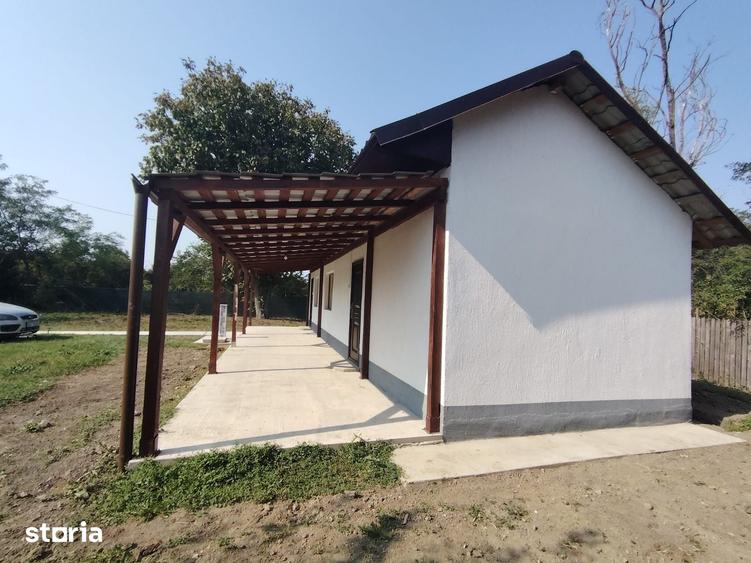 Casă cu 2 camere cu Teren 700 Mp în Cornățelu