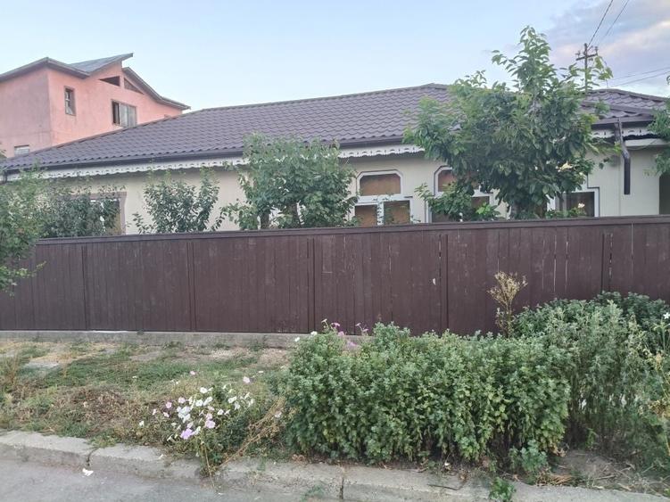 Casă cu 3 camere în Central